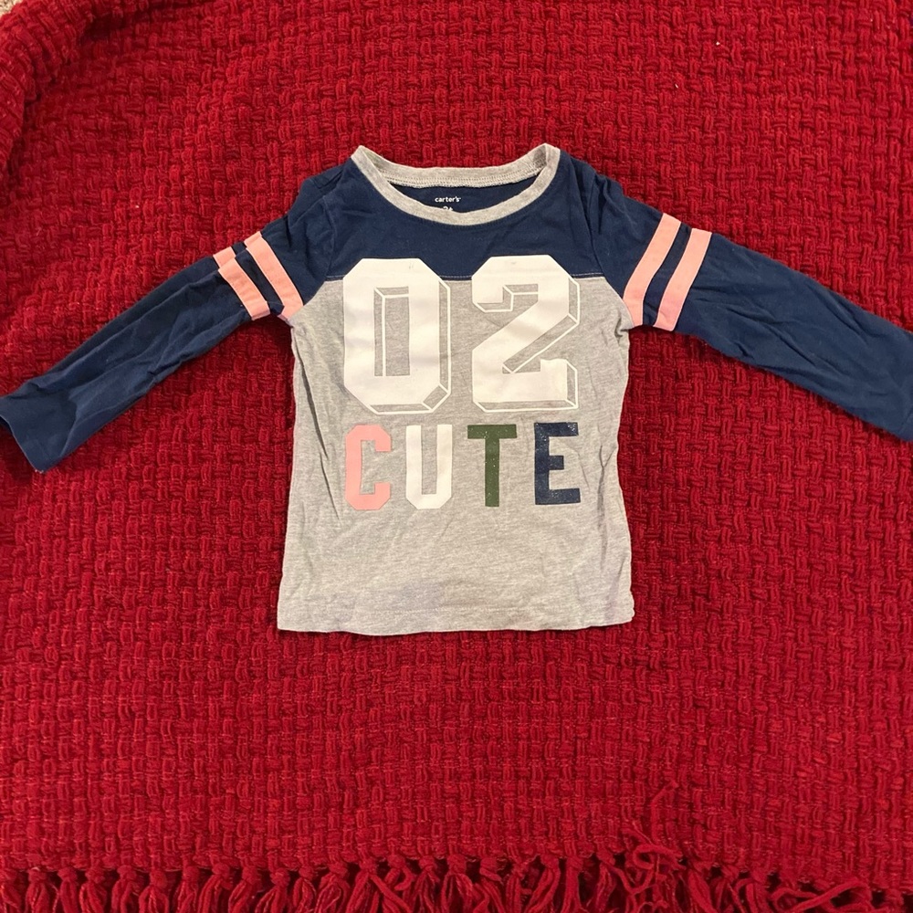 Adorable Carter’s baseball tee in a size 3t